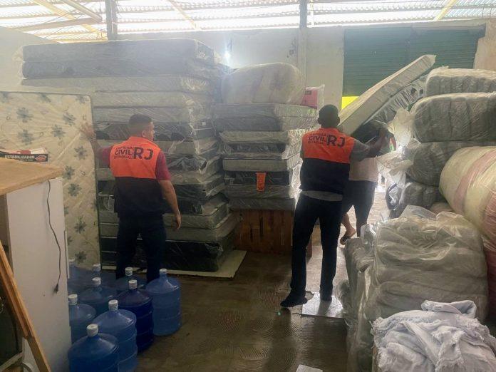 Após alagamentos, Governo do Rio envia 2 mil kits de mantimentos para S. Francisco de Itabapoana