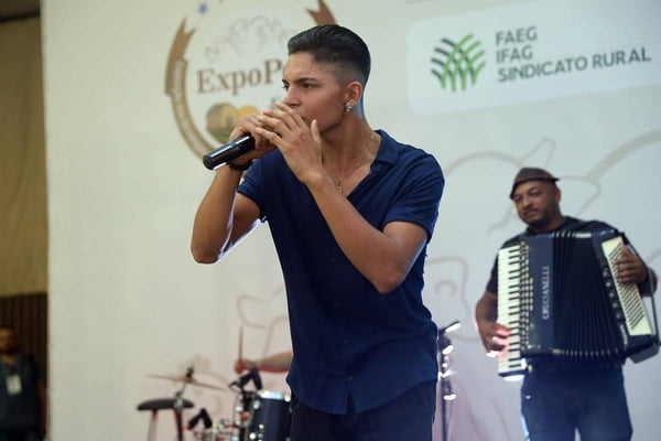 Quem é sertanejo que morreu em grave acidente de carro em Goiânia