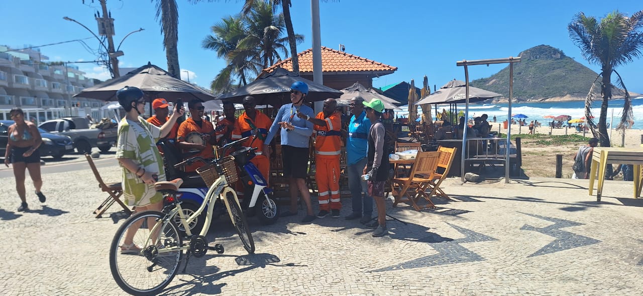 Subprefeitura da Barra e Comlurb promovem evento pelo Dia Internacional das Florestas na Praia da Macumba – Prefeitura da Cidade do Rio de Janeiro