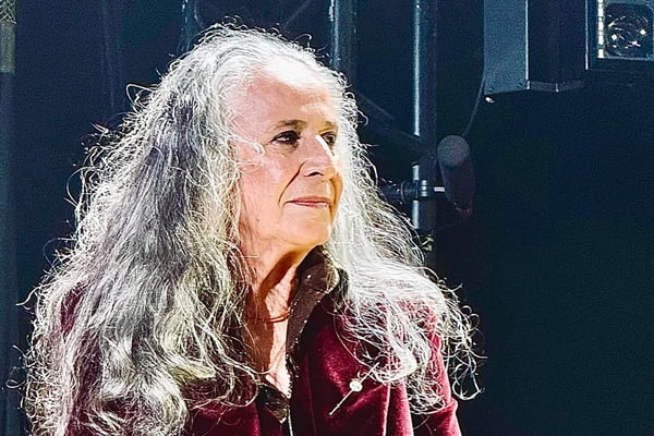 Ed Motta detona Maria Bethânia após bronca em músicos durante show