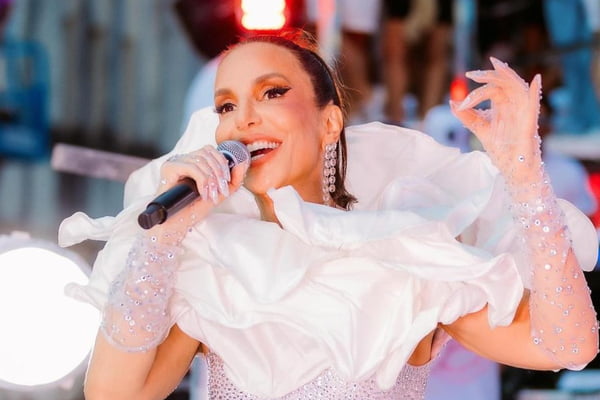 Ivete Sangalo dá bronca em foliões no Carnaval de Salvador