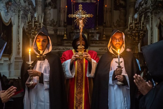 Igrejinha dos Mercadores convida fiéis para as celebrações da Semana Santa na Rua do Ouvidor