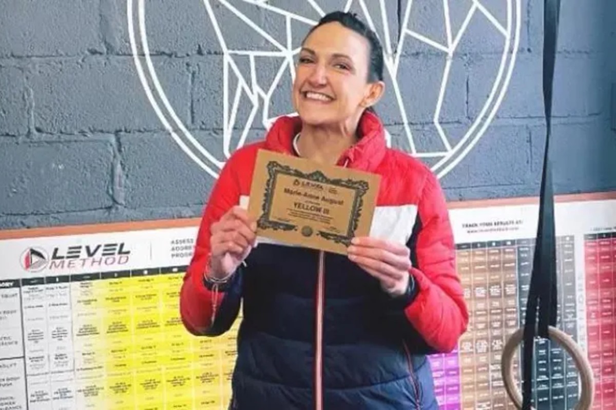 Mulher descobre ter apenas 24h de vida após sentir fisgada no peito