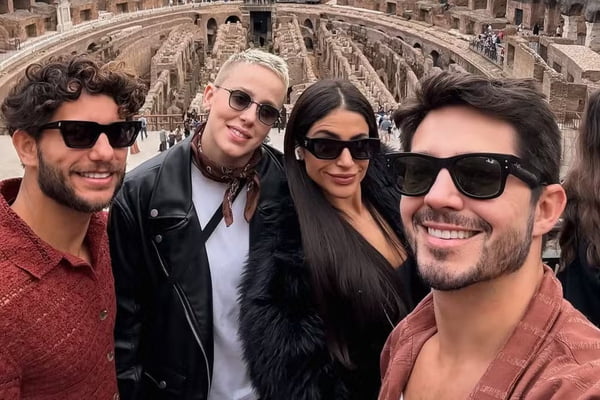 Namorada de Marcella Rica é musa sáfica e fez série da Netflix