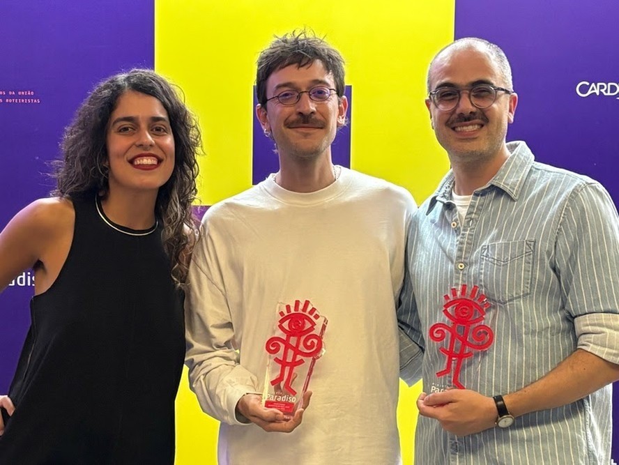 'Ainda estou aqui' e 'Garota do momento' conquistam prêmio da Associação Brasileira de Roteiristas