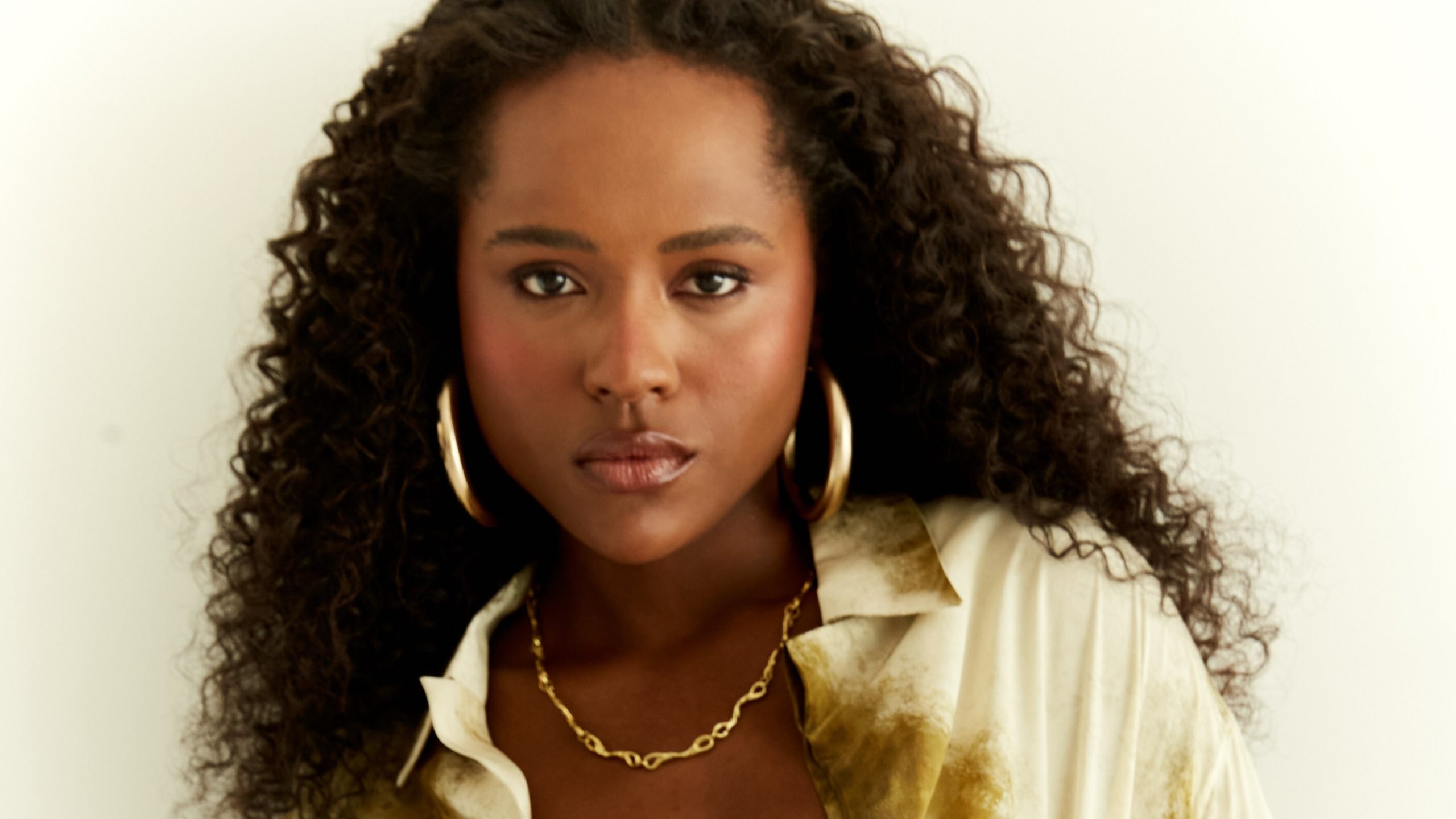 Beatriz de 'Garota do momento', Duda Santos conta que já sofreu racismo ao namorar branco: 'Desisti da relação'