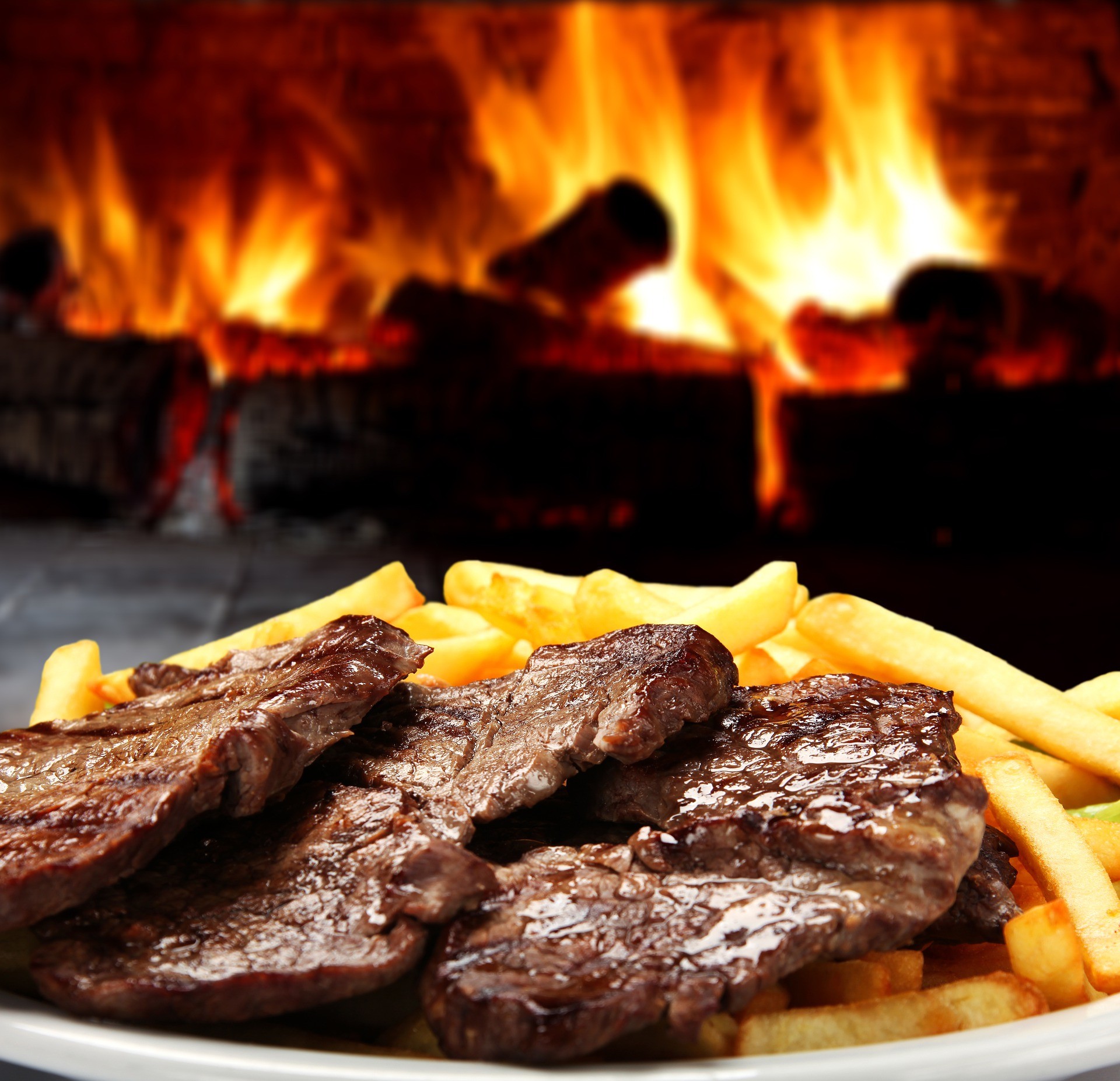 Alimento bastante consumido no Brasil pode aumentar o risco de câncer no intestino; saiba qual é
