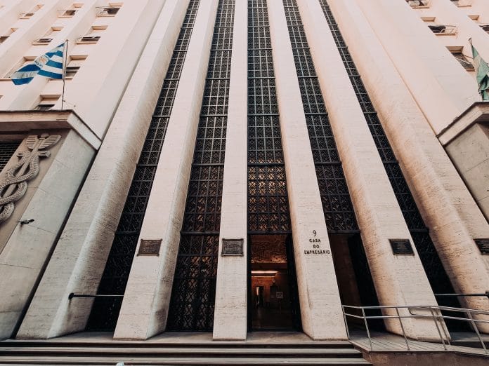 Ação de coleta de sangue mobiliza doadores no Centro do Rio nesta segunda