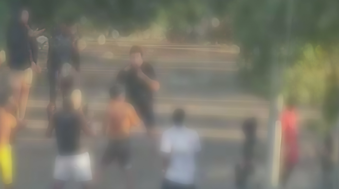 Rua pacata no Recreio dos Bandeirantes se torna ‘ringue’ de adolescentes: ‘Não sei se marcaram pela internet’